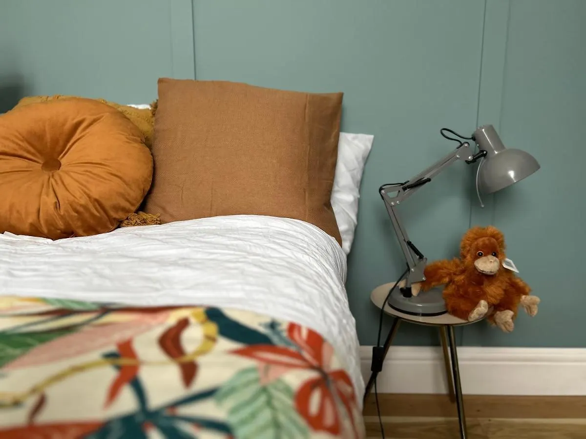 Homestay Bath Accommodation, Near City With Free Parking And High Speed Wi-Fi